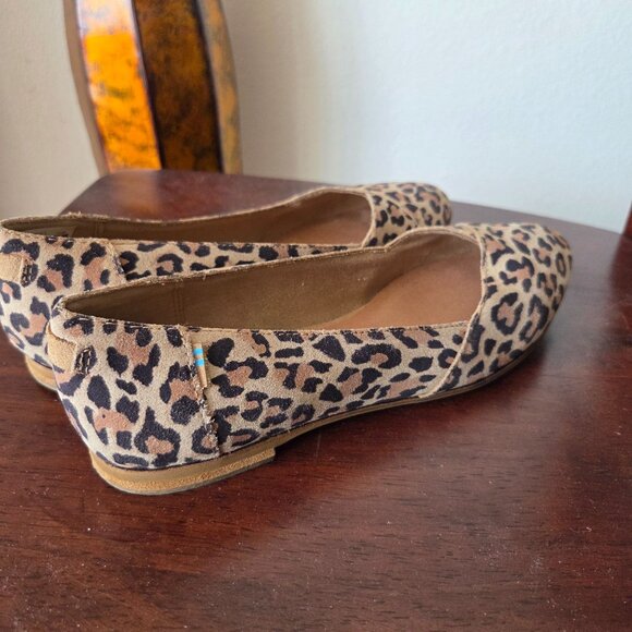 Toms US Womens Sz 7.5 Julie Leopard Flats Casual Shoes Animal Print Office - Picture 4 of 9